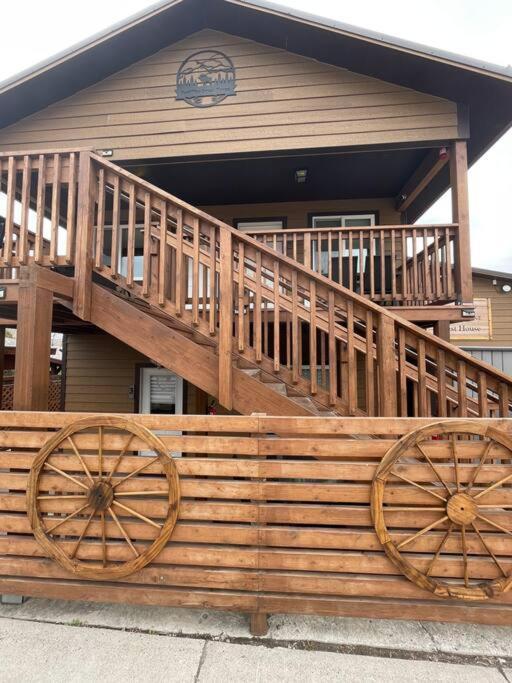 Parkway Yellowstone Guest House Room #2 Gardiner Buitenkant foto