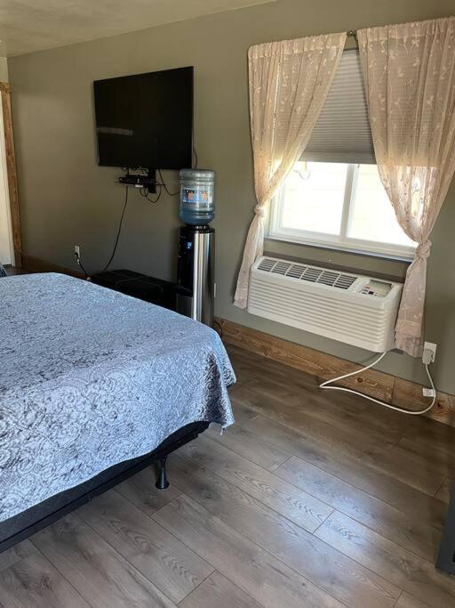 Parkway Yellowstone Guest House Room #2 Gardiner Buitenkant foto