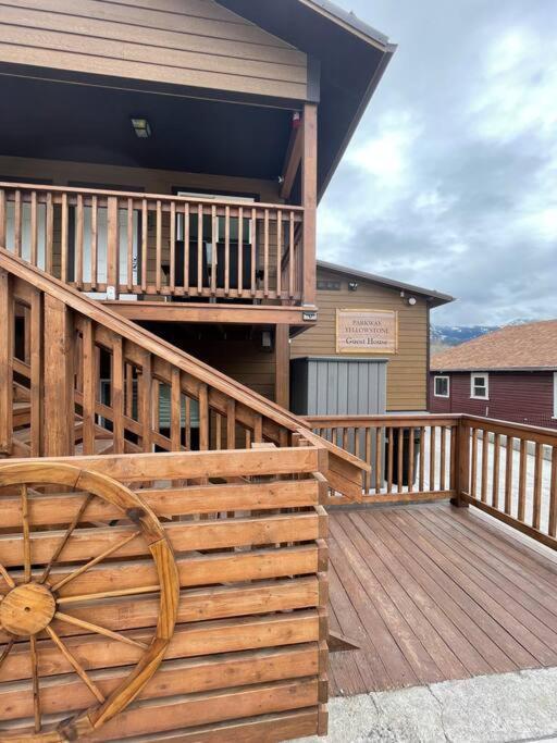 Parkway Yellowstone Guest House Room #2 Gardiner Buitenkant foto