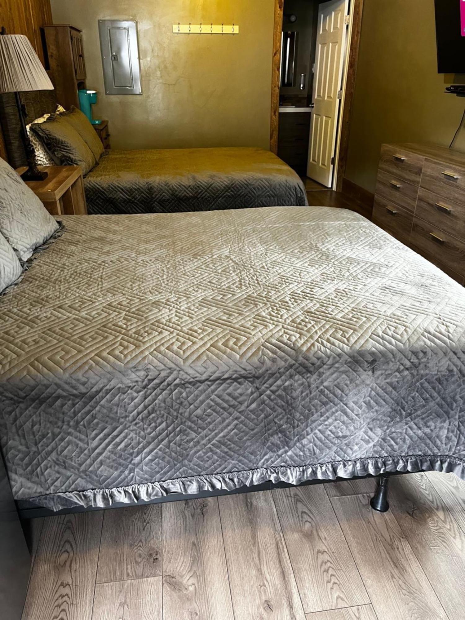 Parkway Yellowstone Guest House Room #2 Gardiner Buitenkant foto
